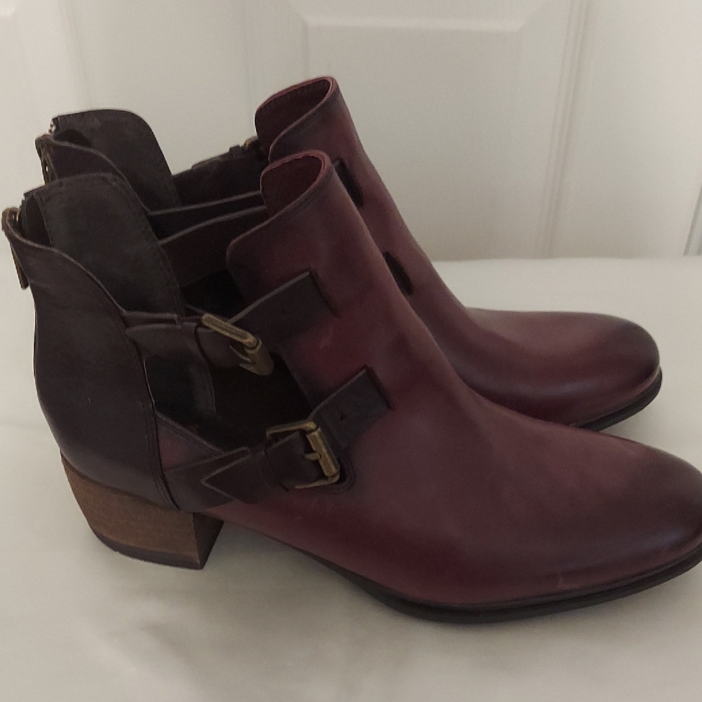 Isola Burgundy and Dark Burgundy Ankle Boots